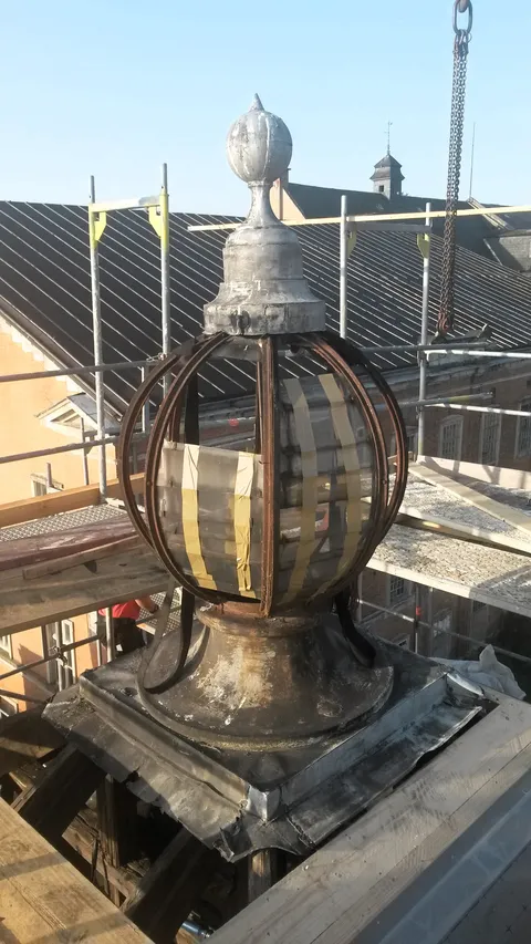 Bekrönung Uhrenturm Alte Baumwolle Flöha (Urzustand)